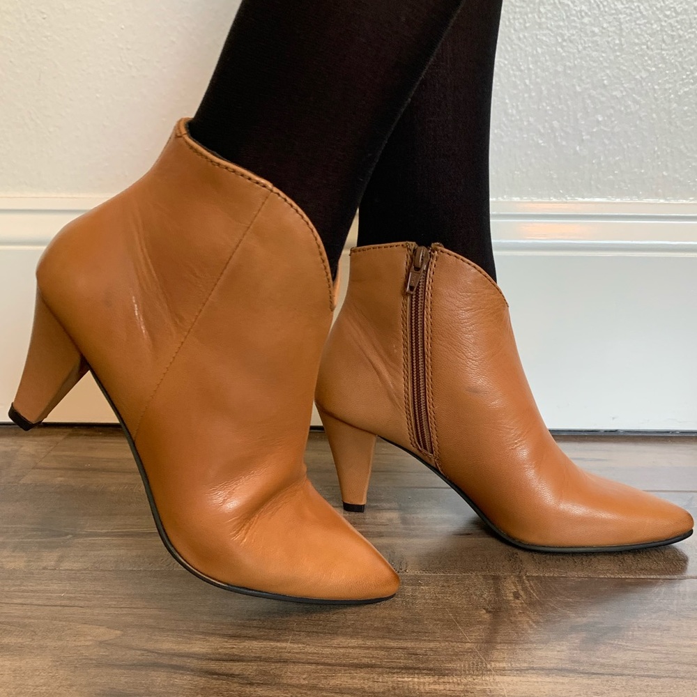 Tan heeled ROOLEE boots, with tags!